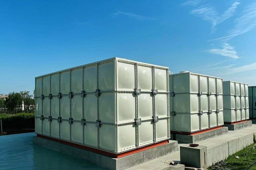 信陽清洗玻璃鋼材質保溫水箱的費用大概是多少?